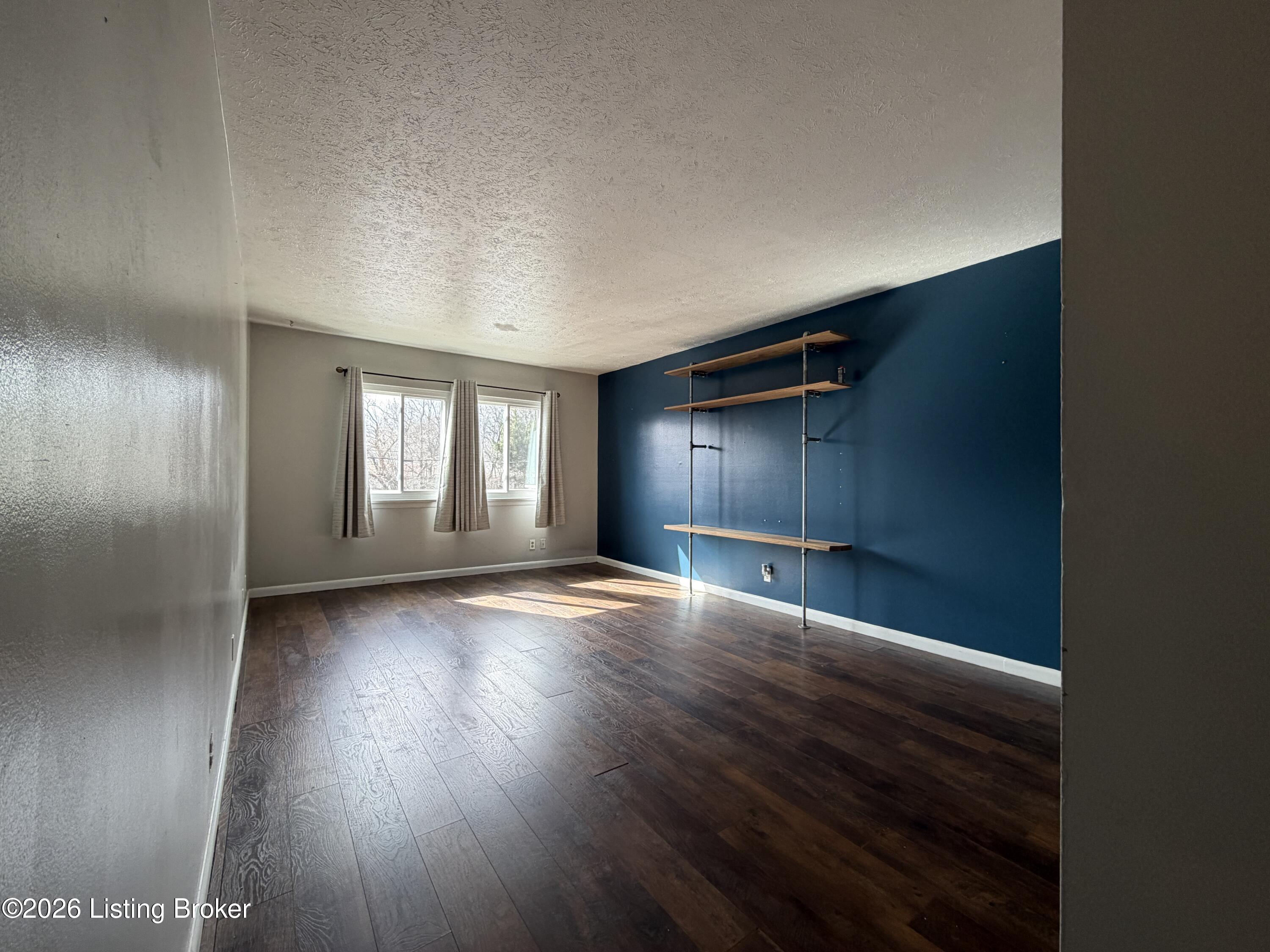 1935 Gardiner Ln APT B27