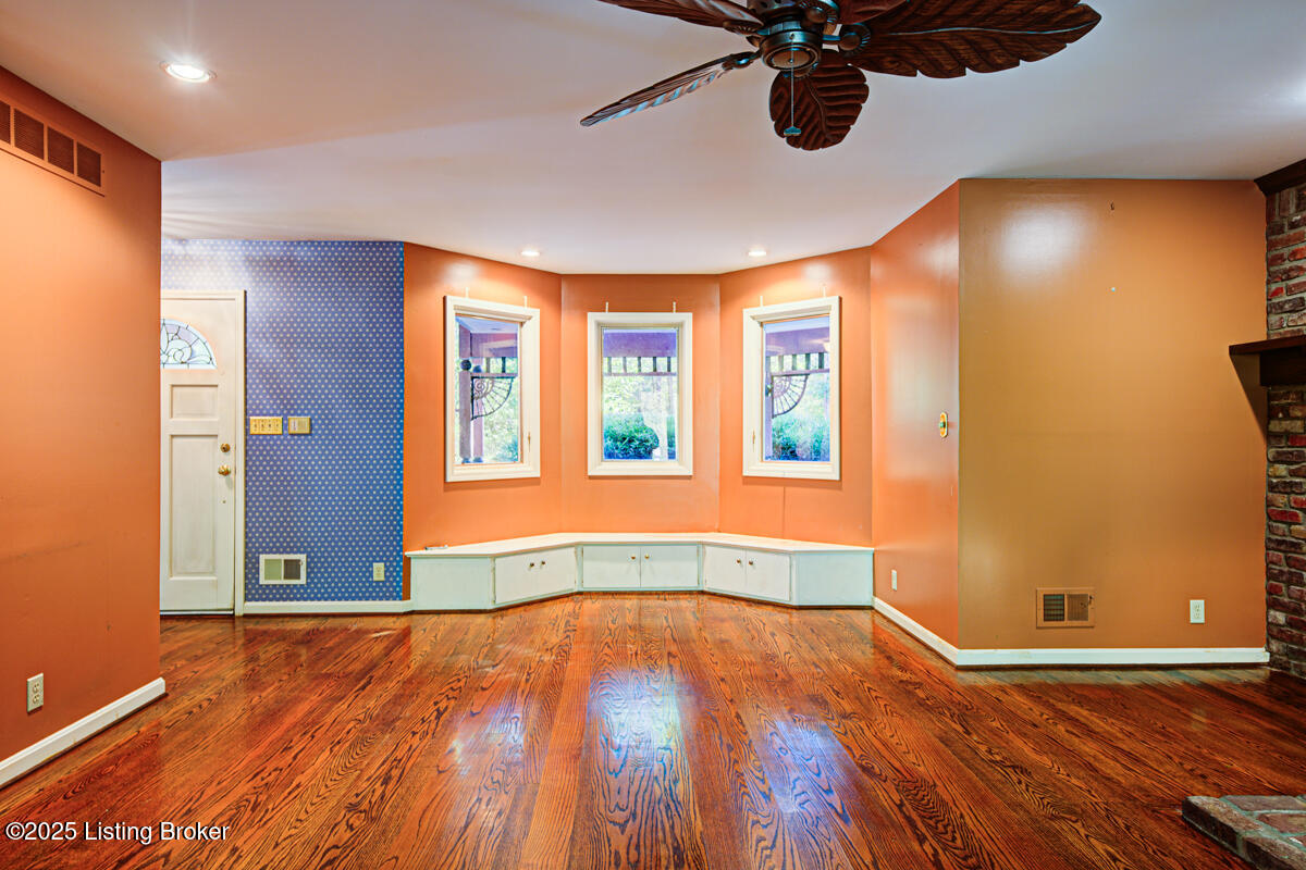 9020 Woodlily Trail