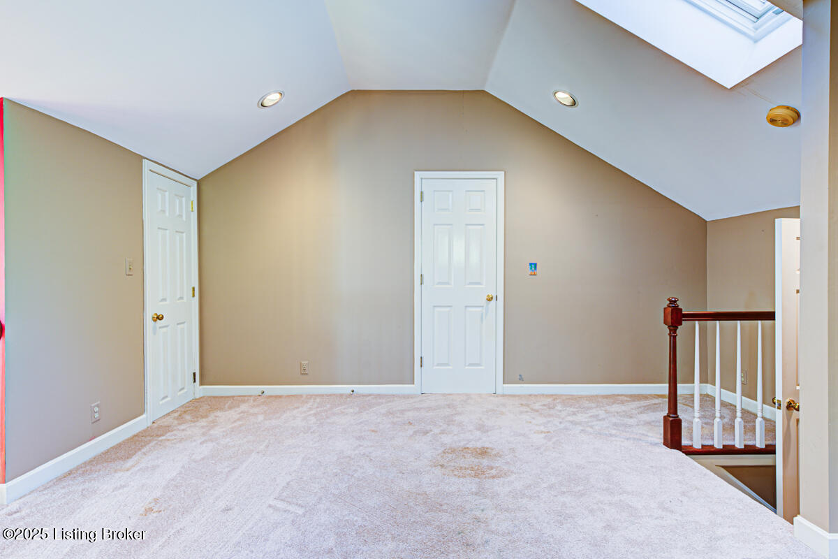 9020 Woodlily Trail