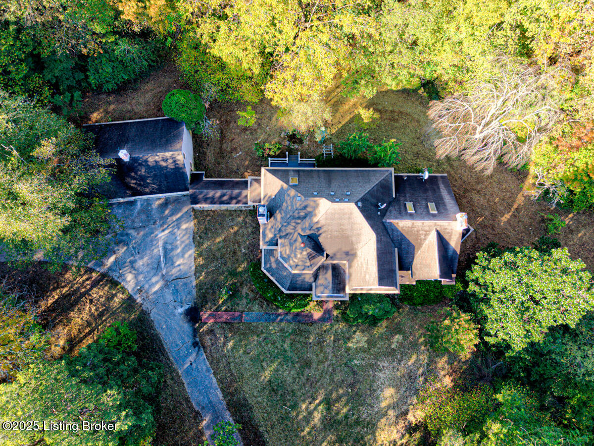 9020 Woodlily Trail