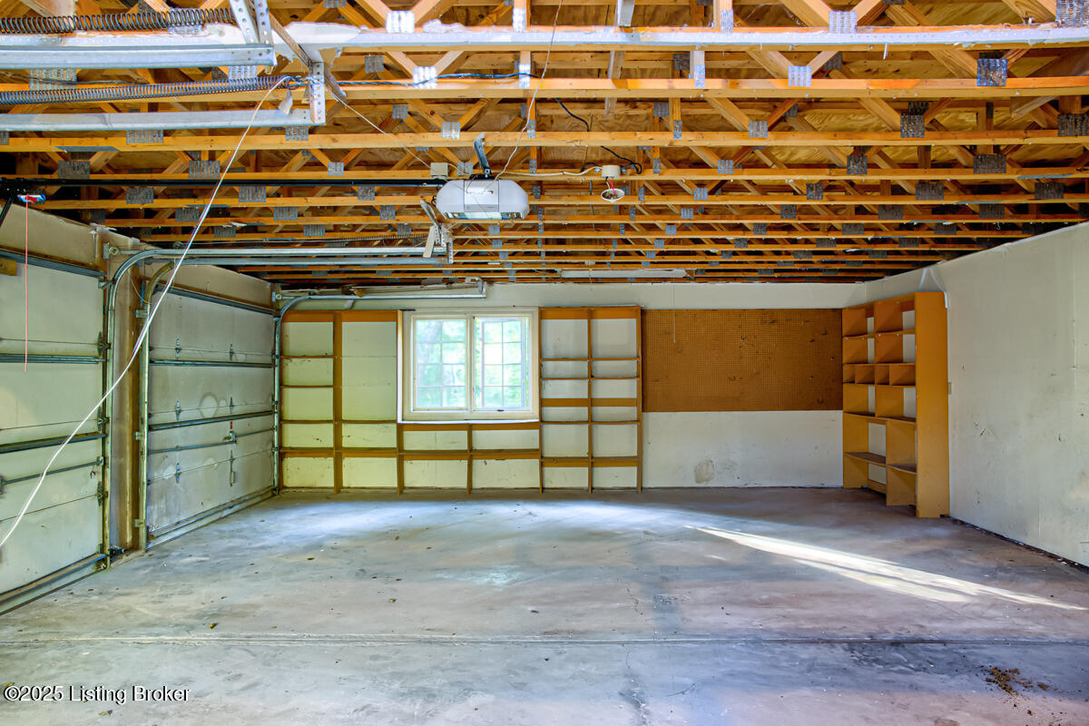 9020 Woodlily Trail