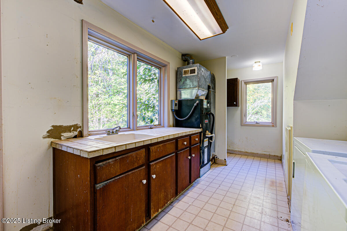 9020 Woodlily Trail