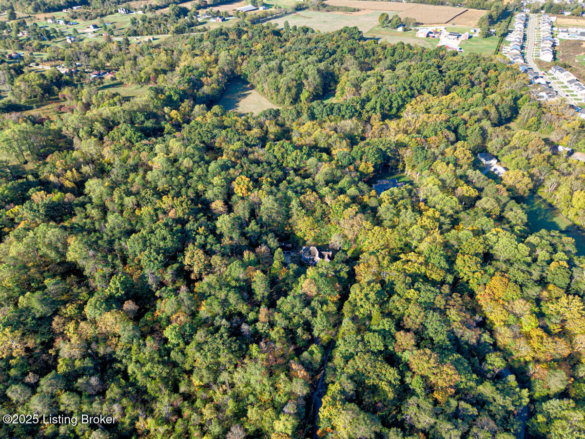 9020 Woodlily Trail