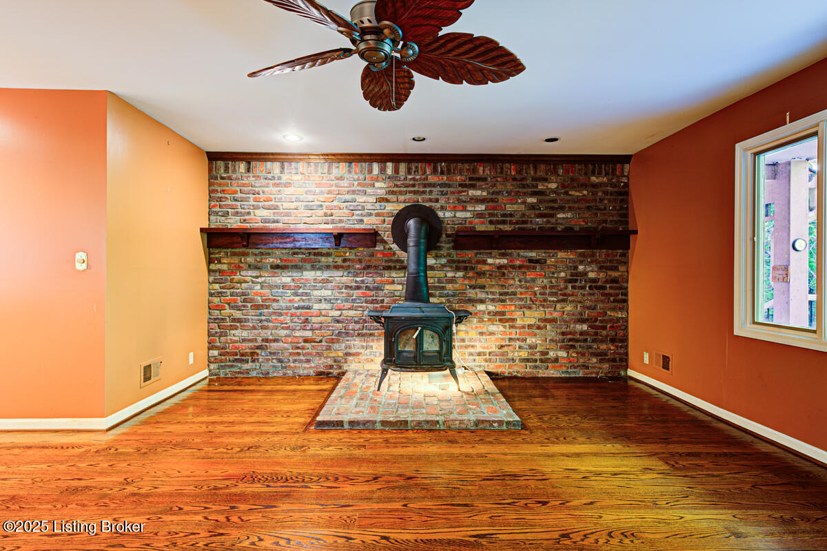 9020 Woodlily Trail