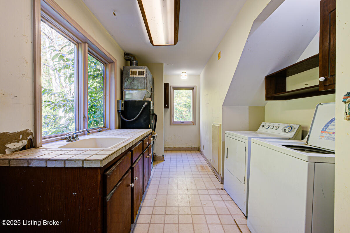 9020 Woodlily Trail
