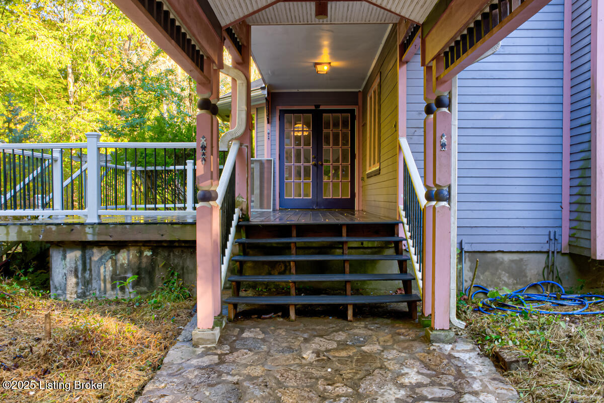 9020 Woodlily Trail