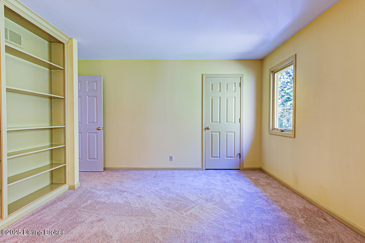 9020 Woodlily Trail