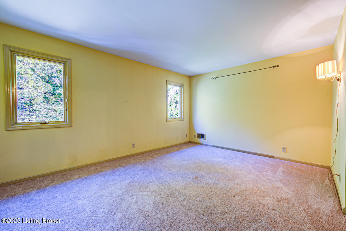9020 Woodlily Trail