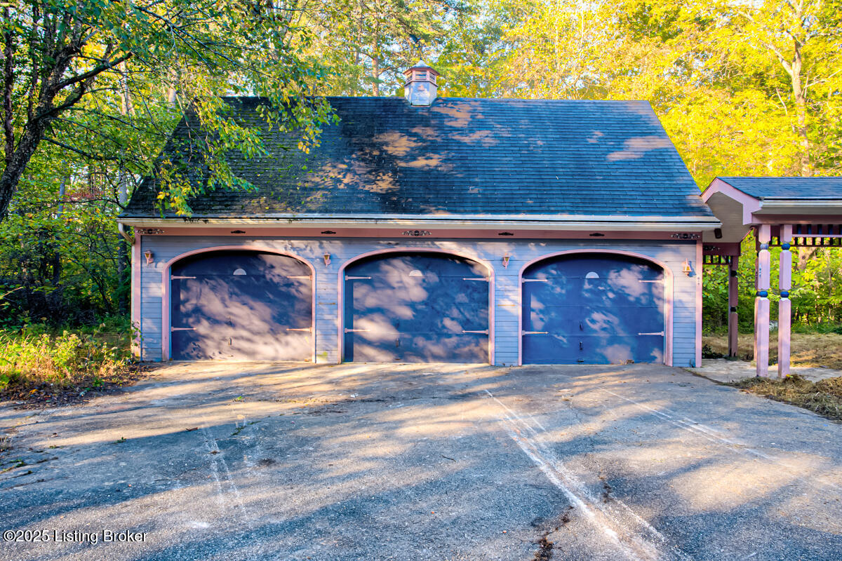 9020 Woodlily Trail