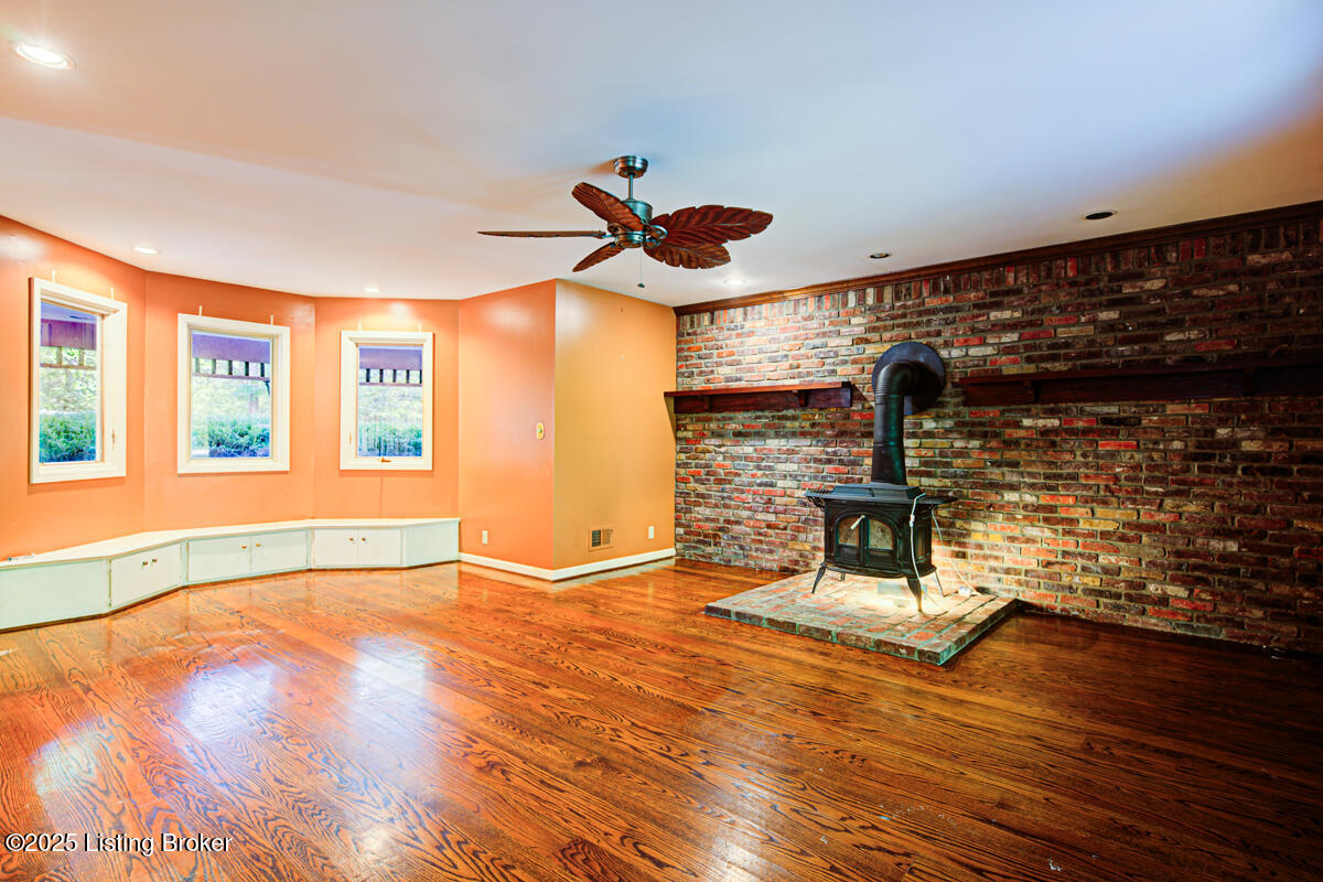 9020 Woodlily Trail