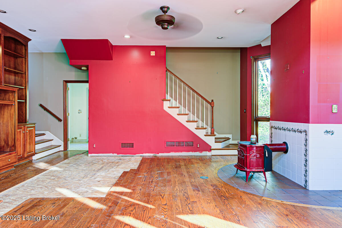 9020 Woodlily Trail