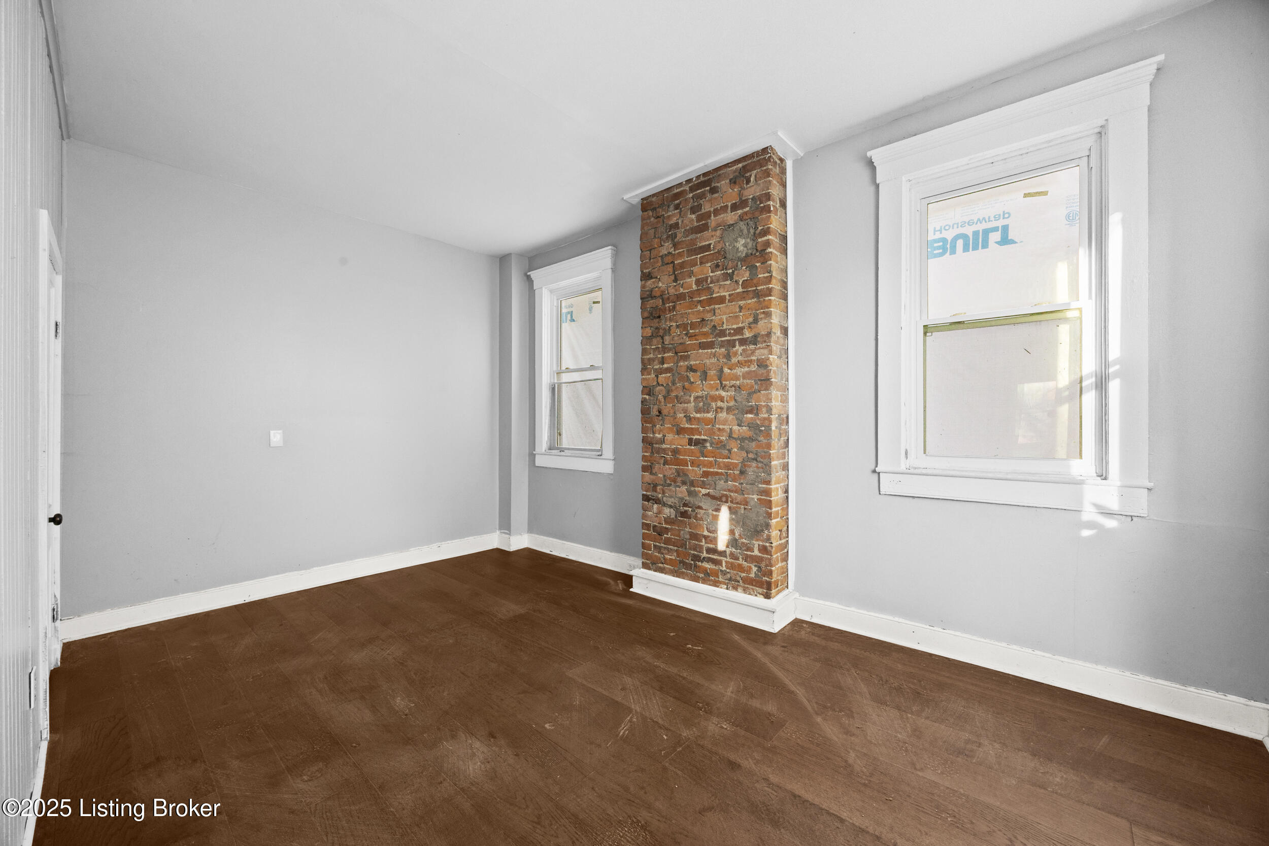 1427 Debarr St