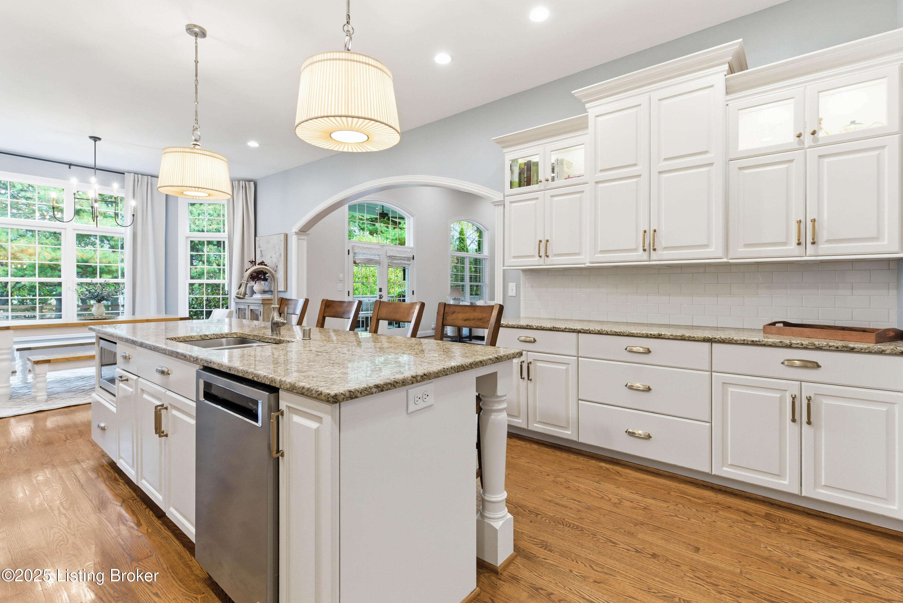 7607 Beechspring Farm Blvd