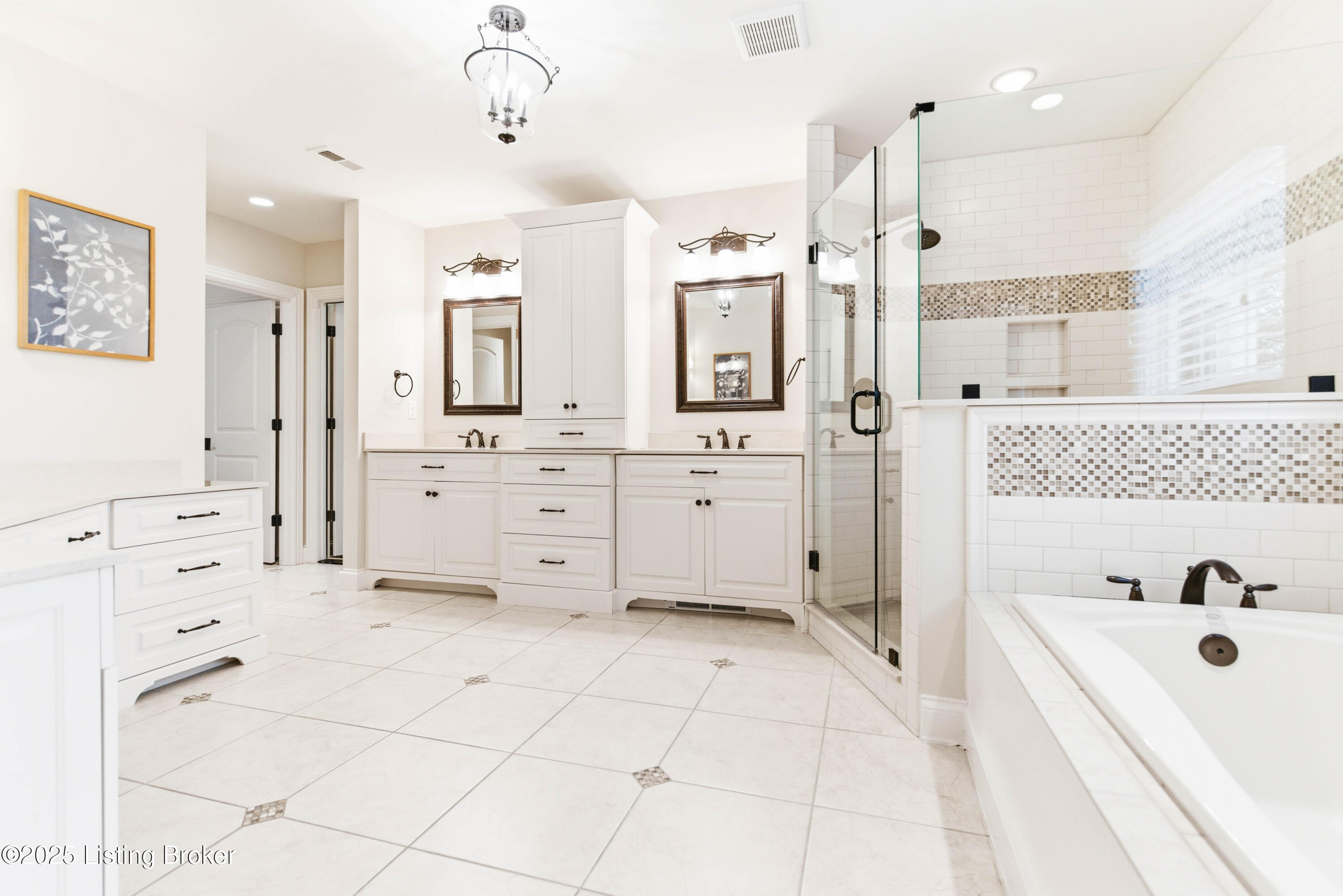 7607 Beechspring Farm Blvd