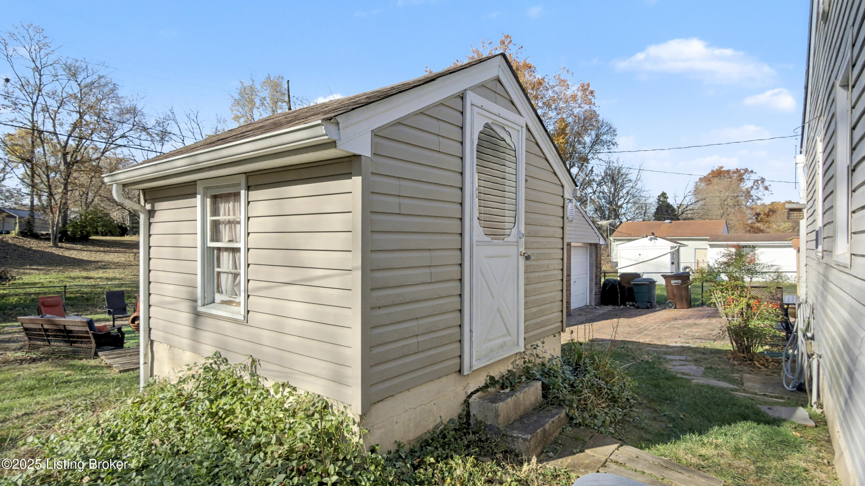 246 Derby Ave