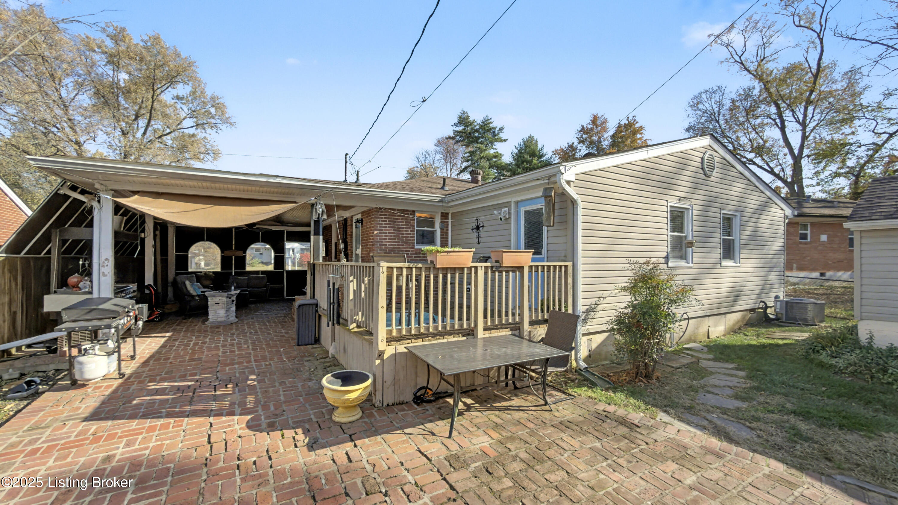 246 Derby Ave