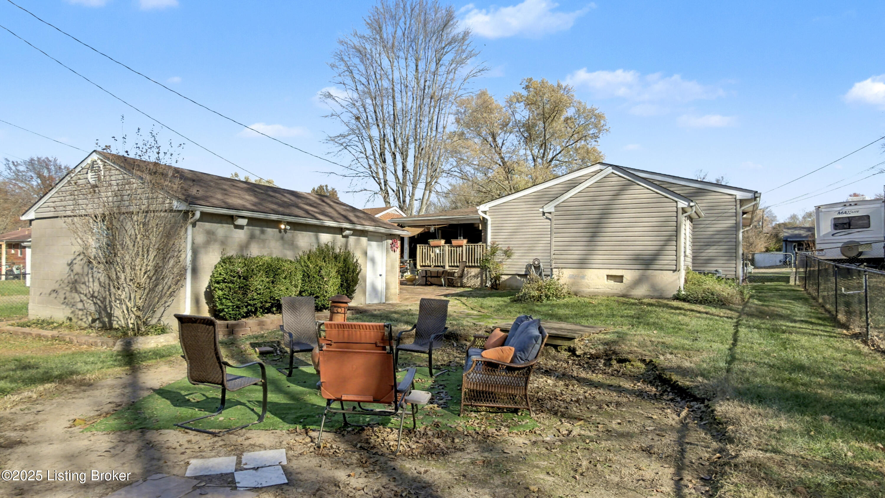 246 Derby Ave