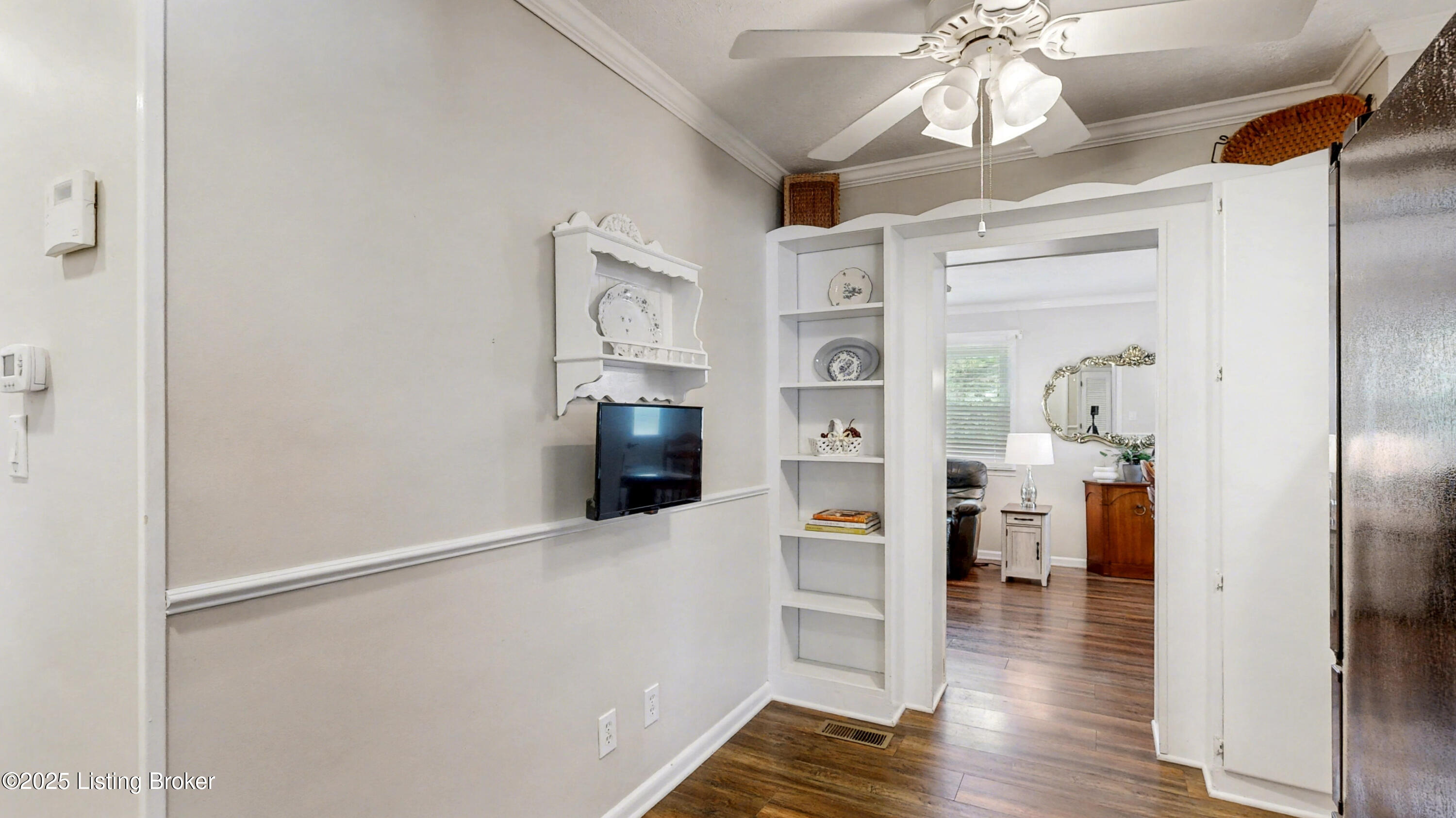 246 Derby Ave