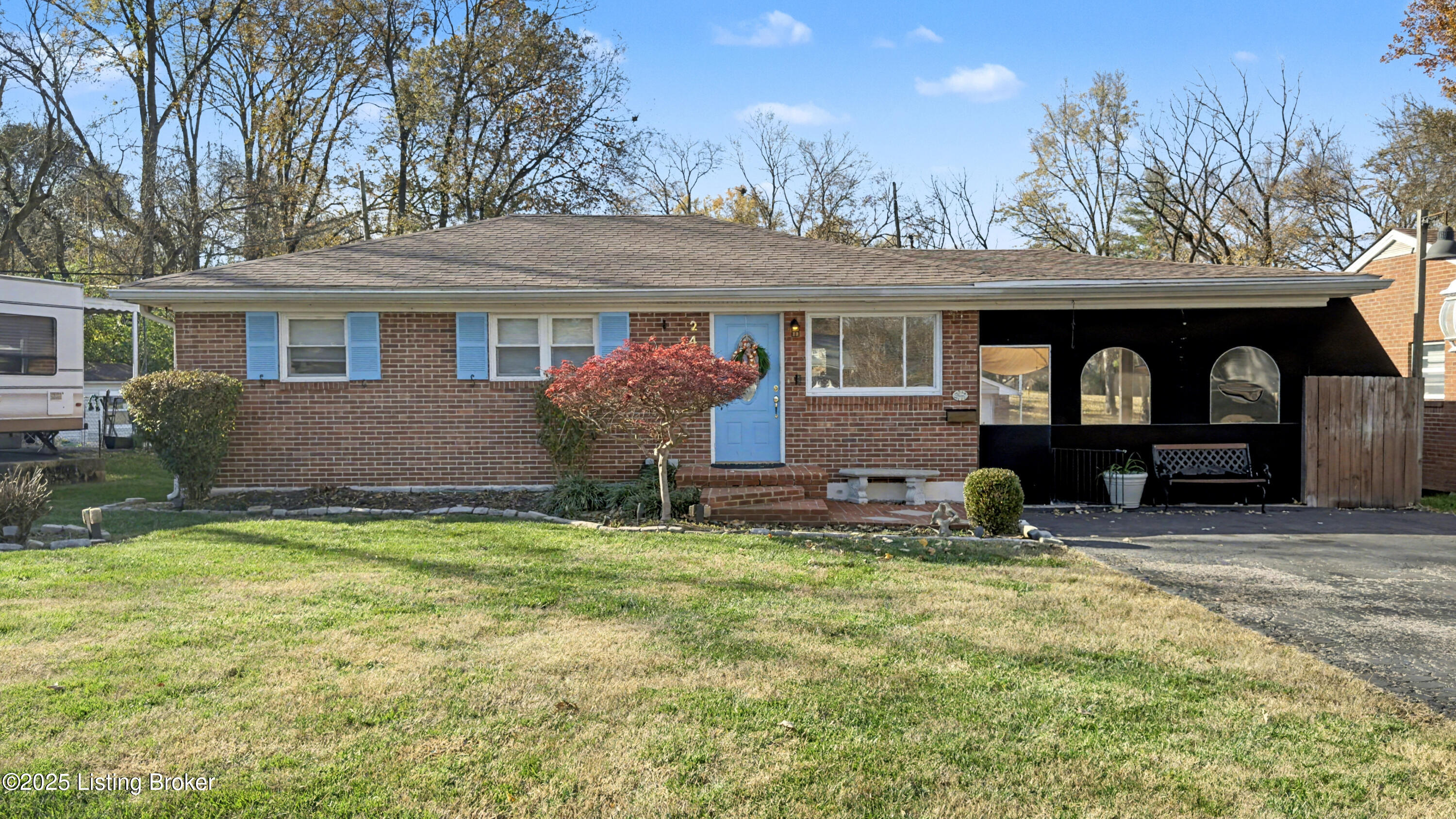 246 Derby Ave