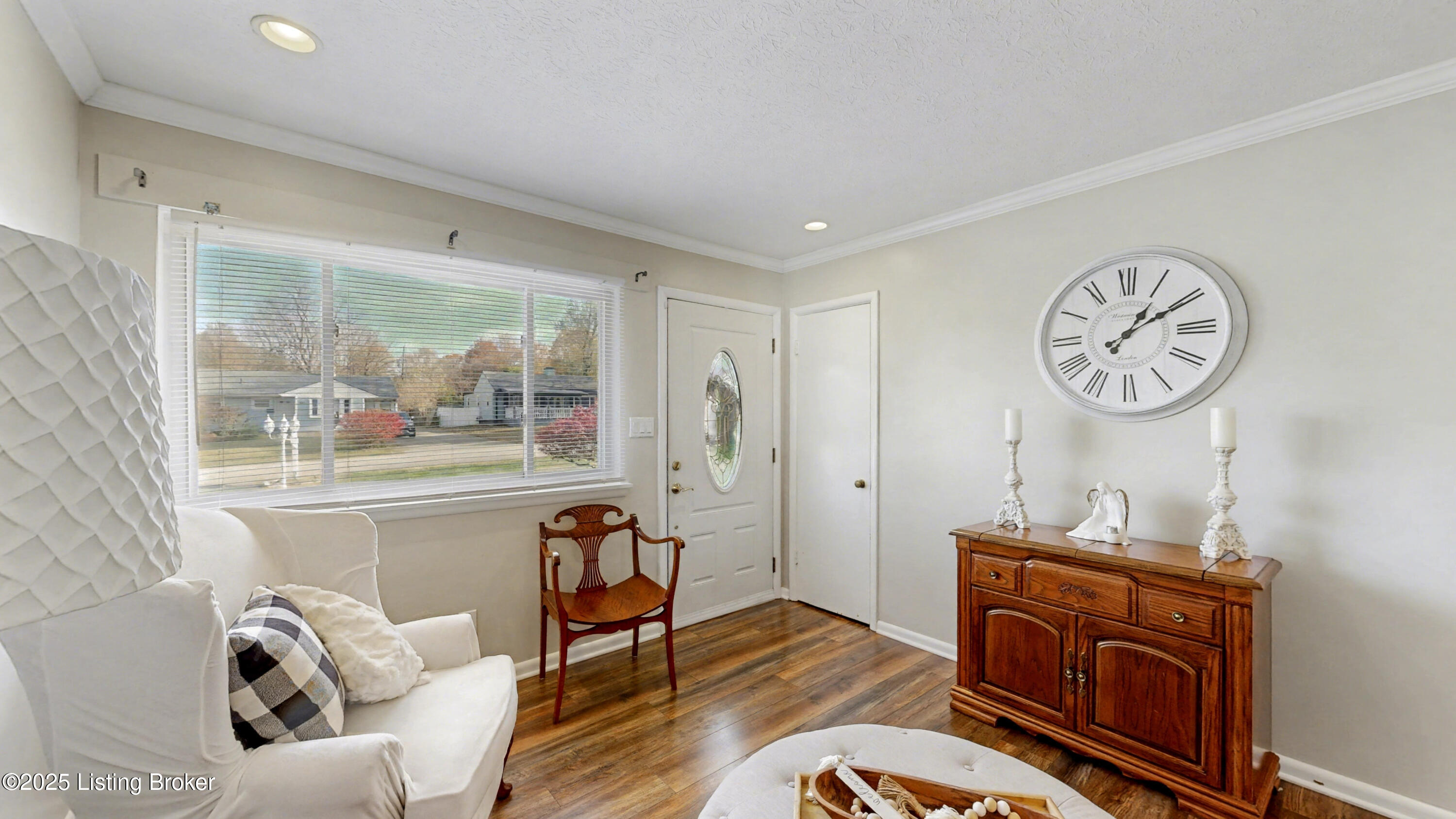 246 Derby Ave