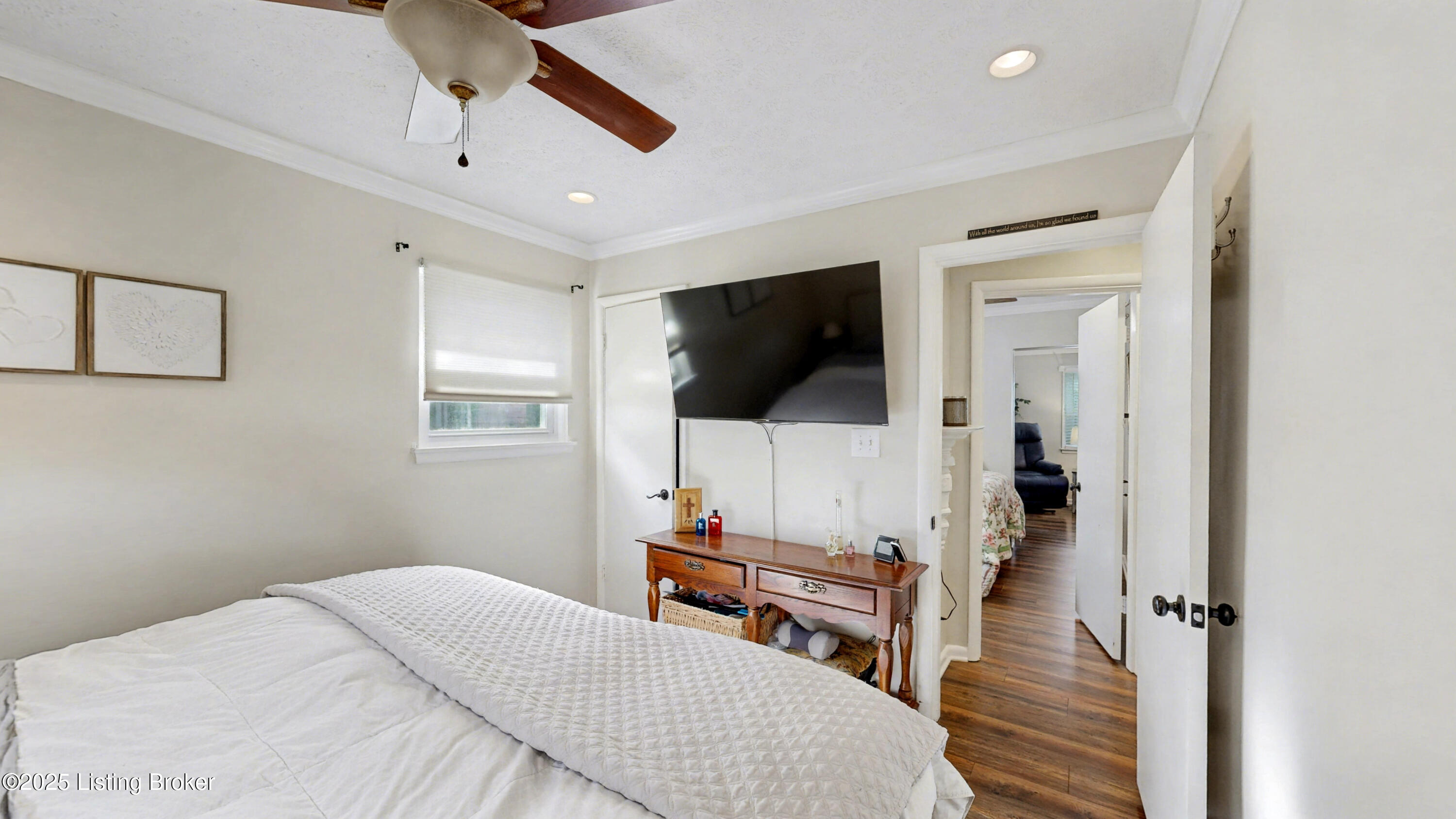 246 Derby Ave