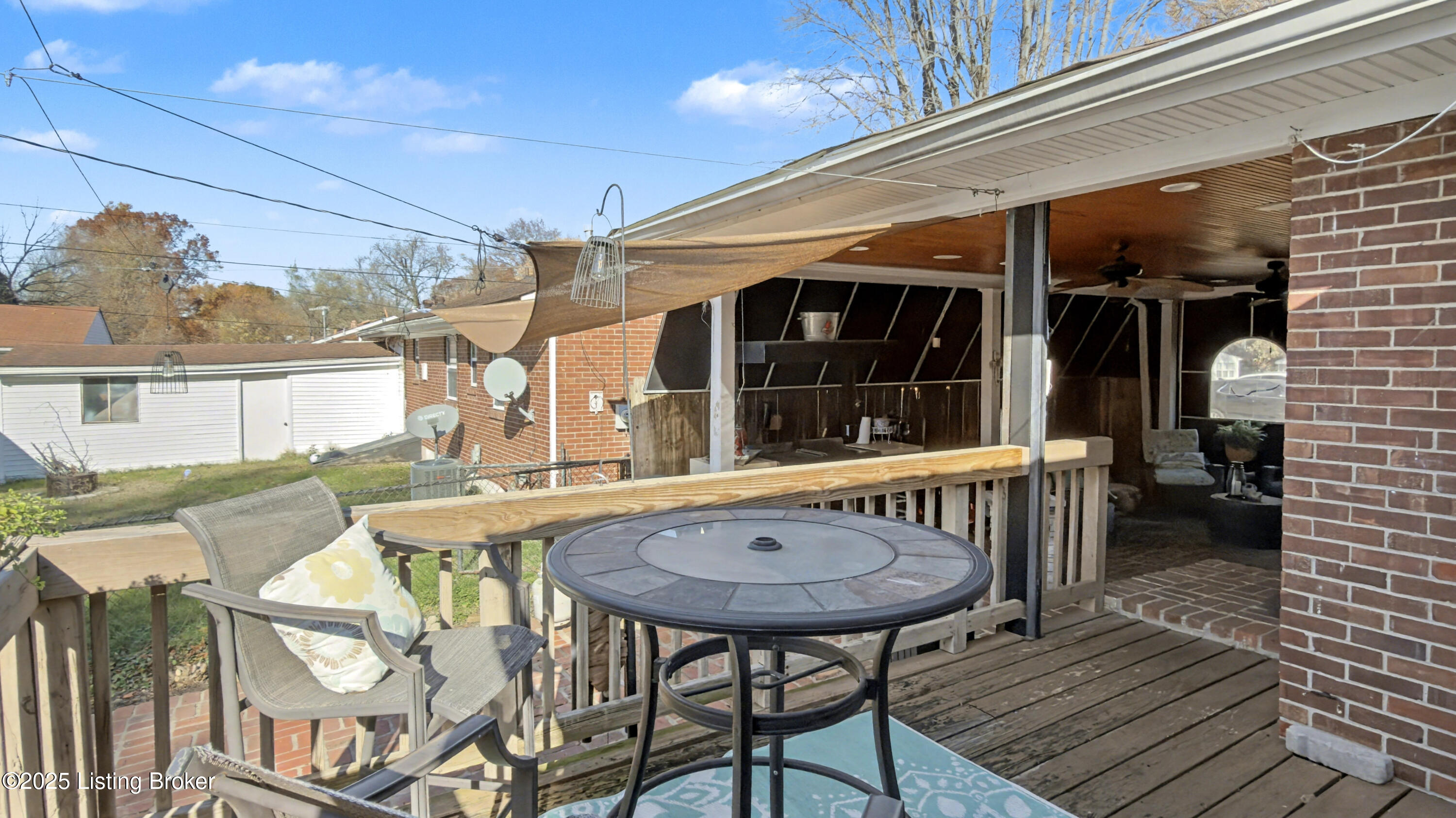 246 Derby Ave
