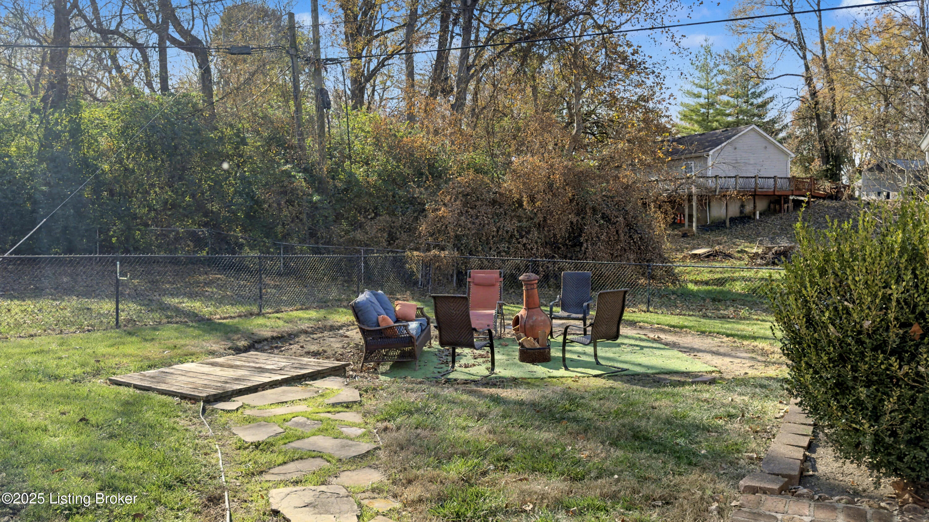 246 Derby Ave