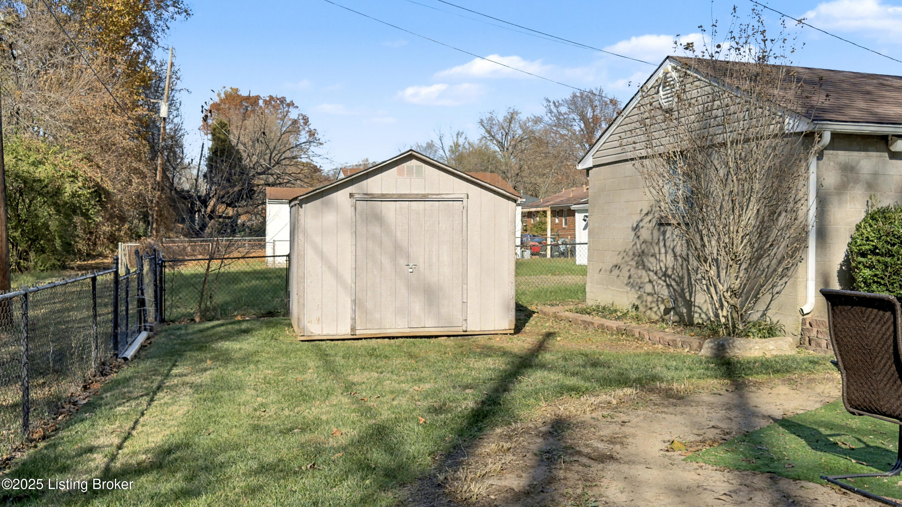 246 Derby Ave