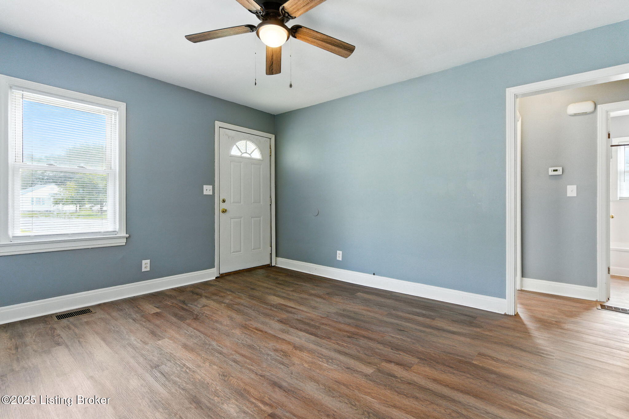 1642 Sale Ave