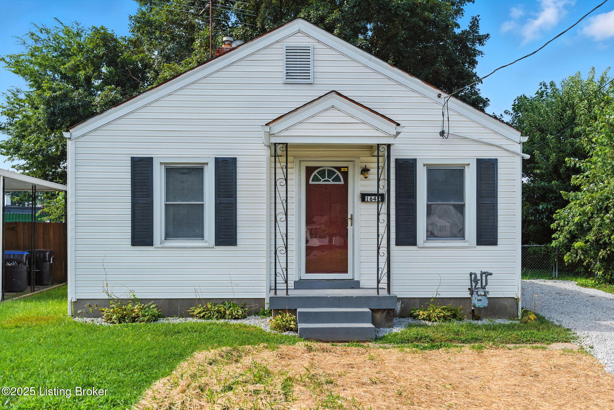 1642 Sale Ave