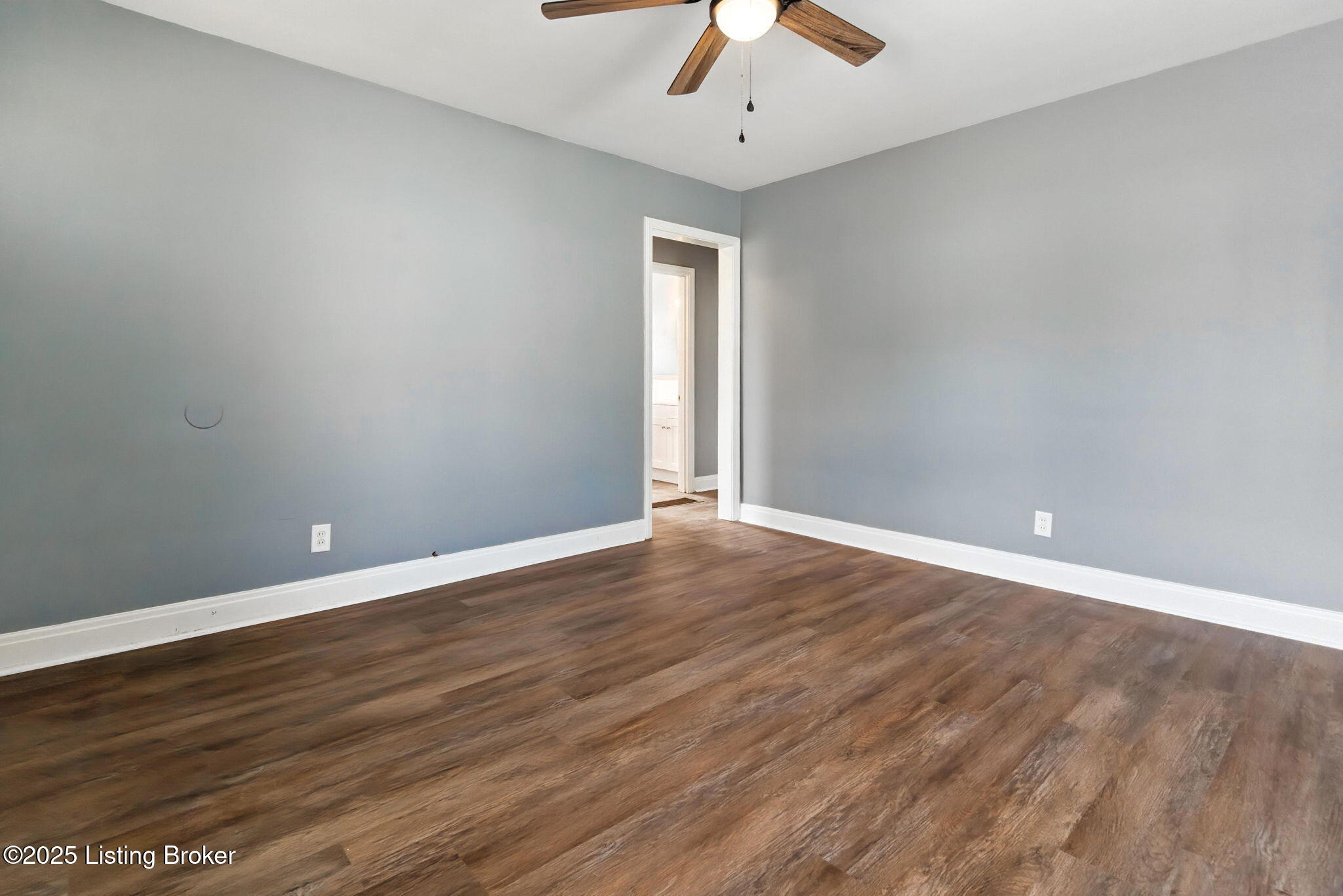 1642 Sale Ave