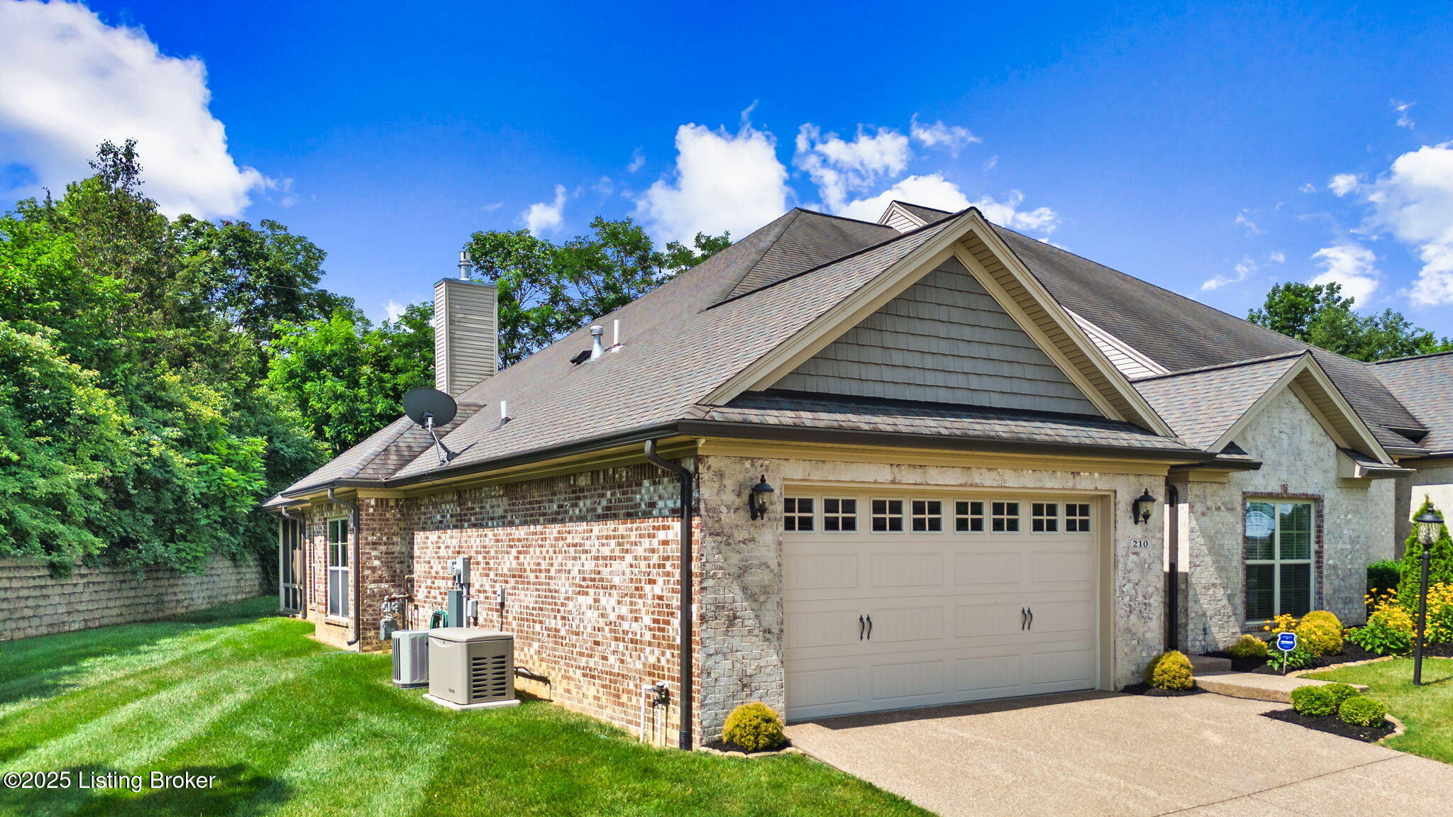 210 Maple Valley Rd