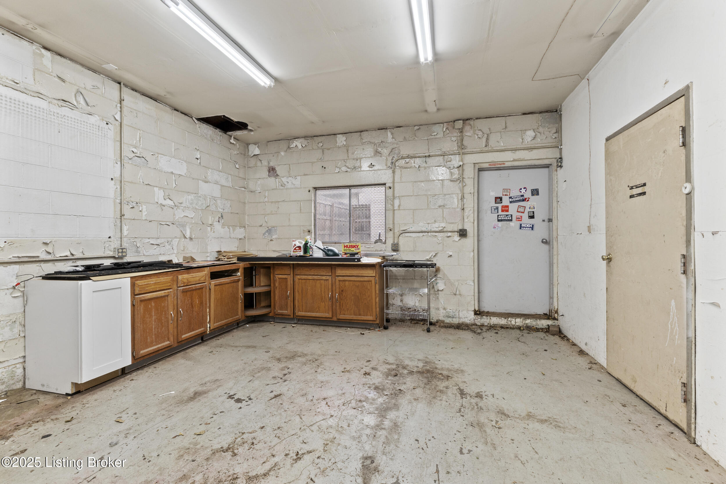 1112 E Burnett Ave