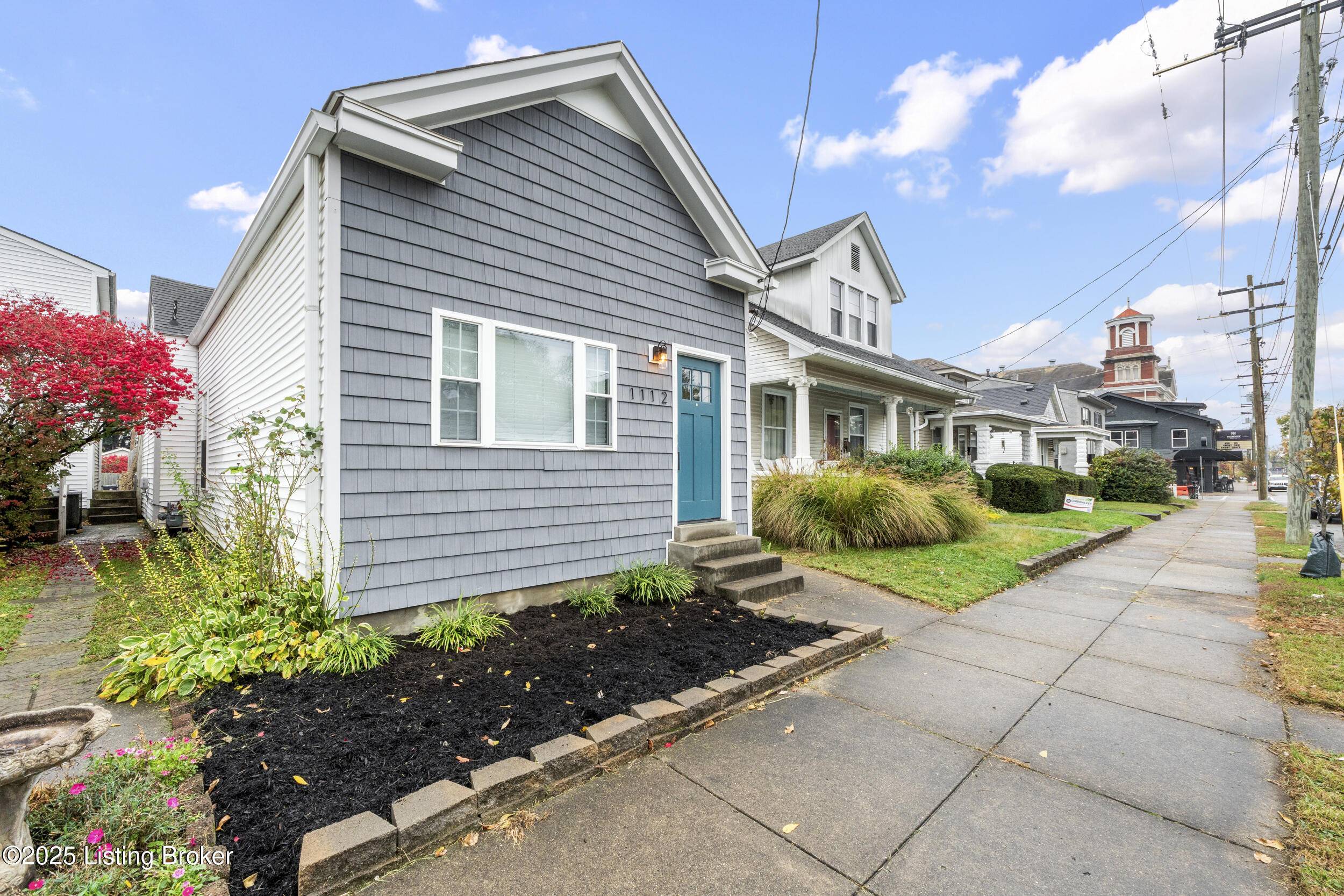 1112 E Burnett Ave