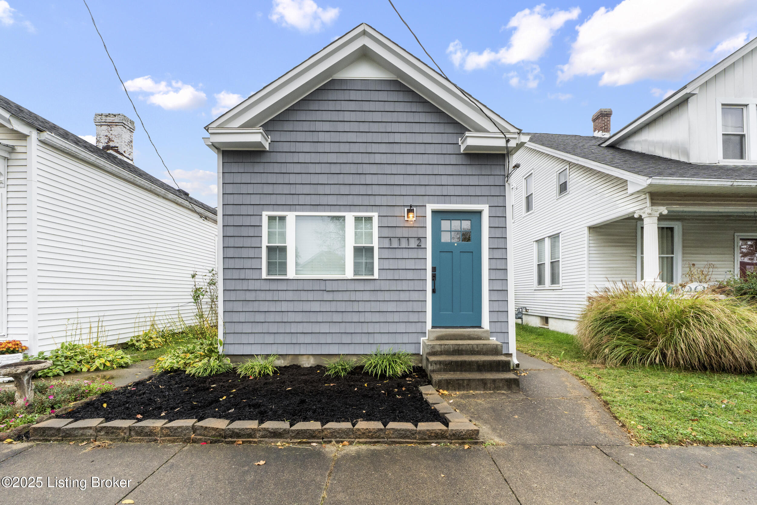 1112 E Burnett Ave