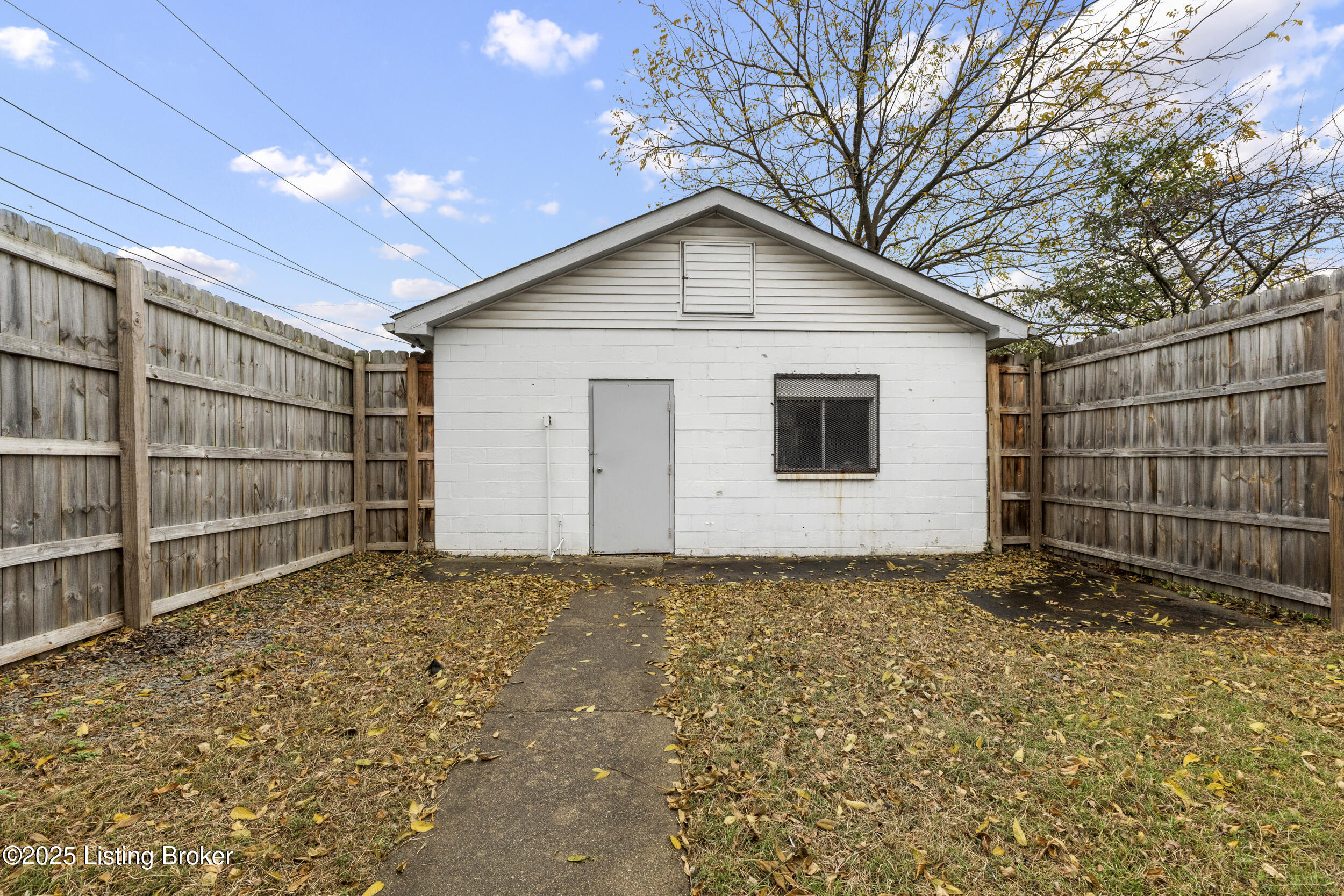 1112 E Burnett Ave