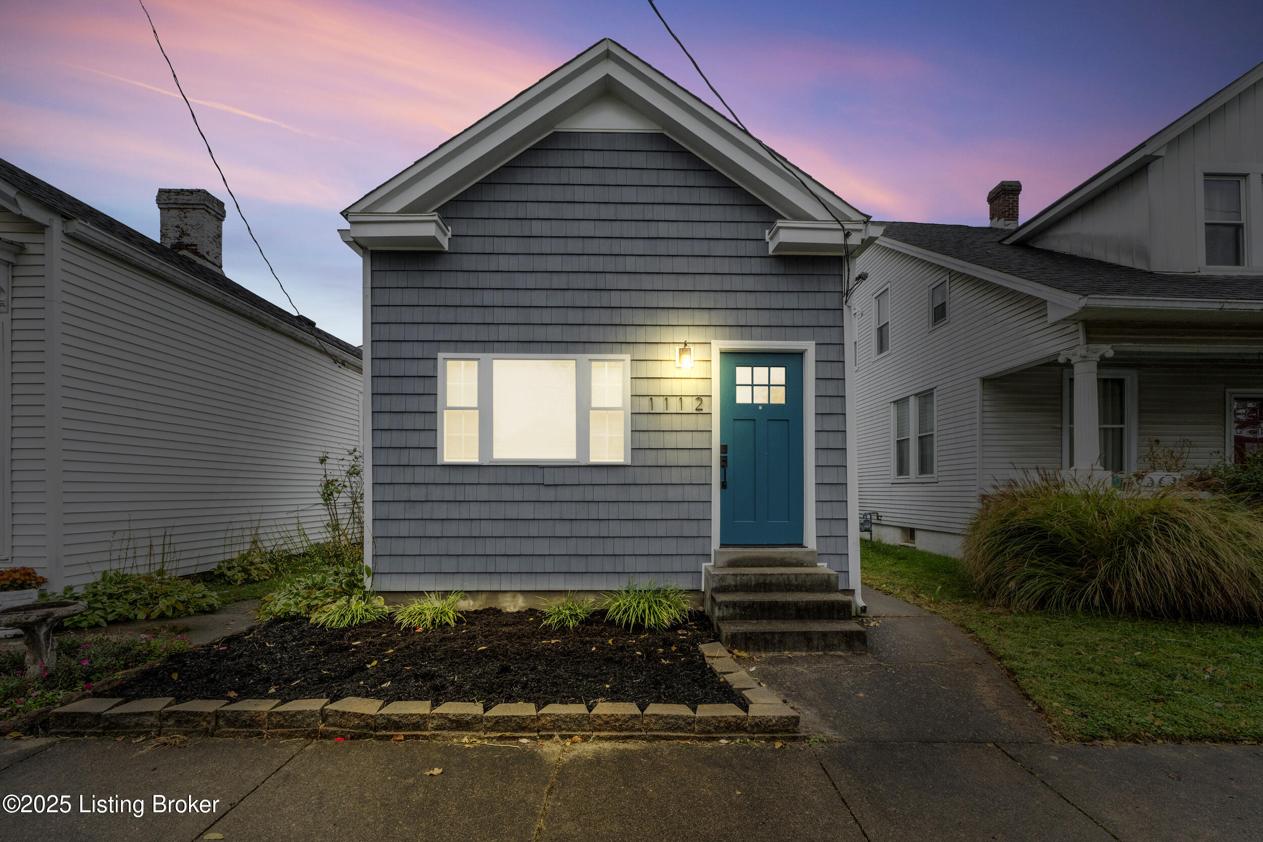 1112 E Burnett Ave