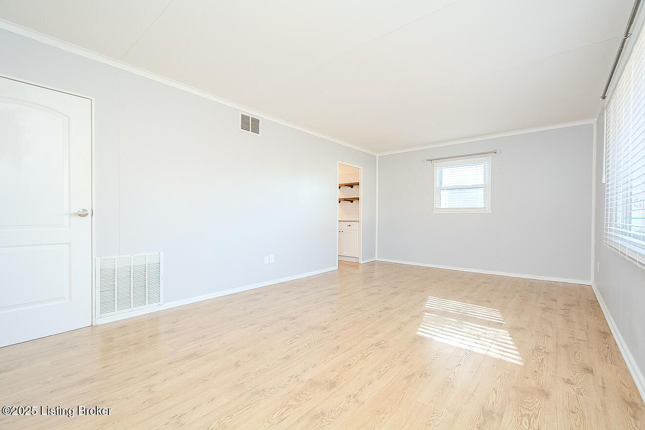 231 Derby Ave