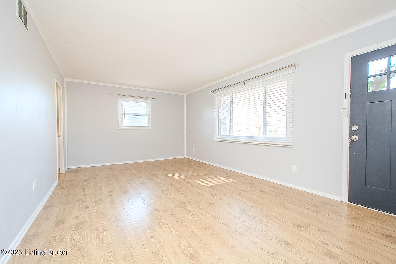 231 Derby Ave