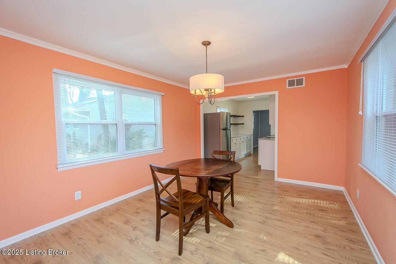 231 Derby Ave