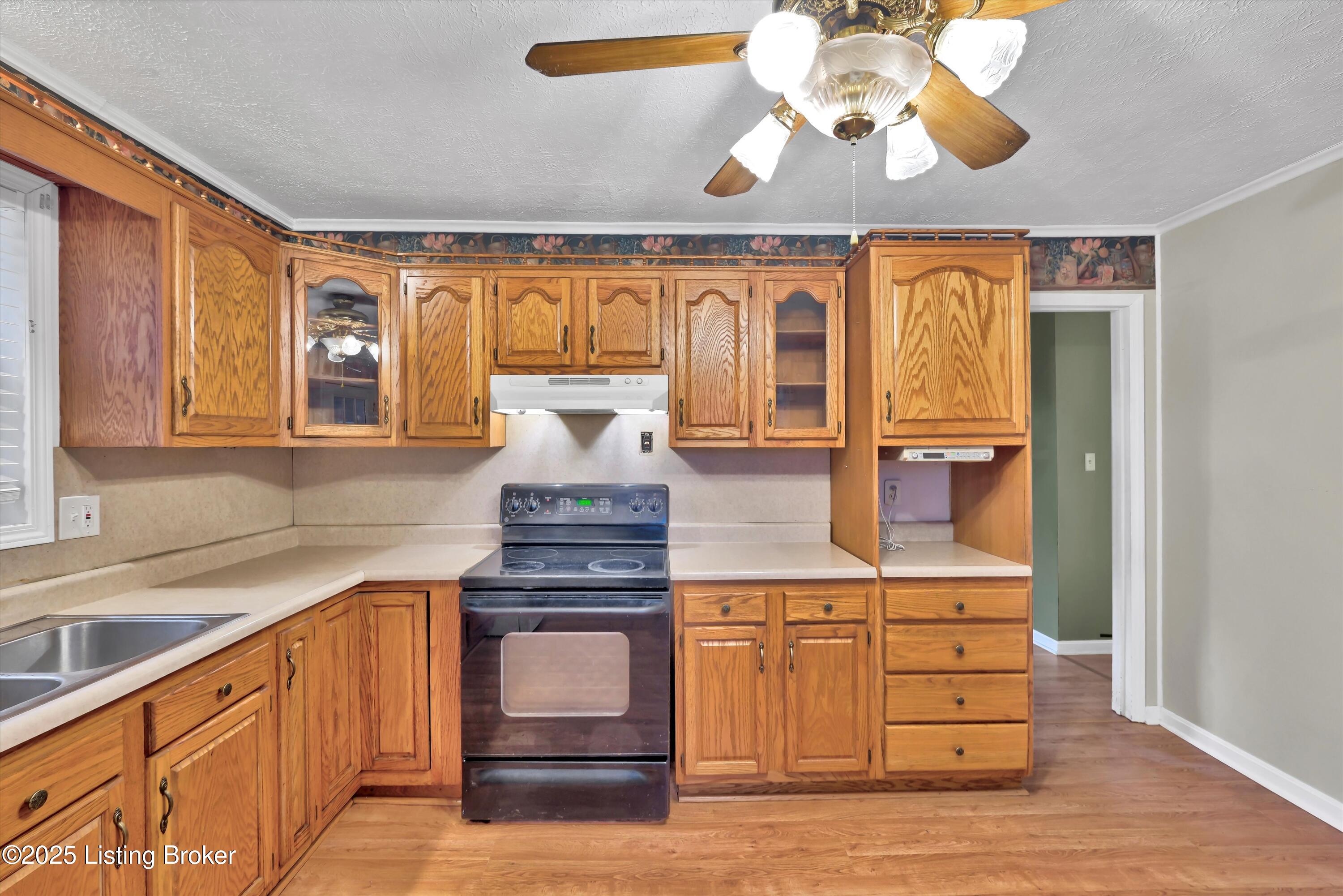 7509 Sherrard Dr