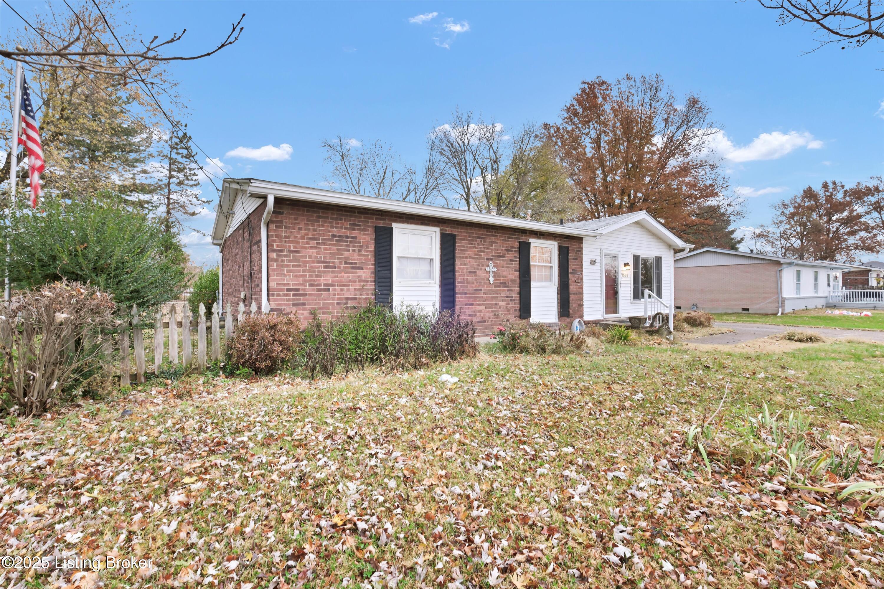 7509 Sherrard Dr