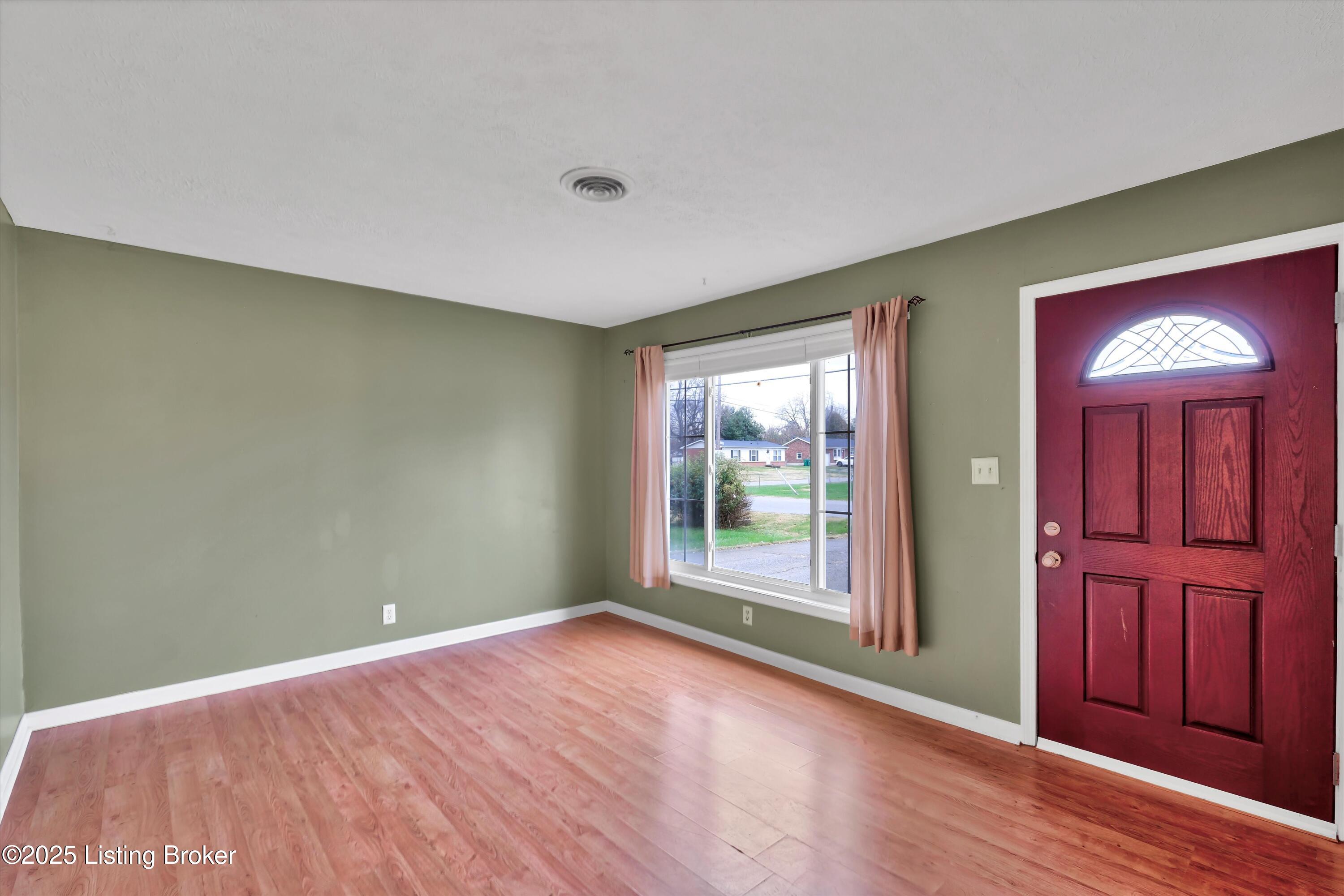 7509 Sherrard Dr
