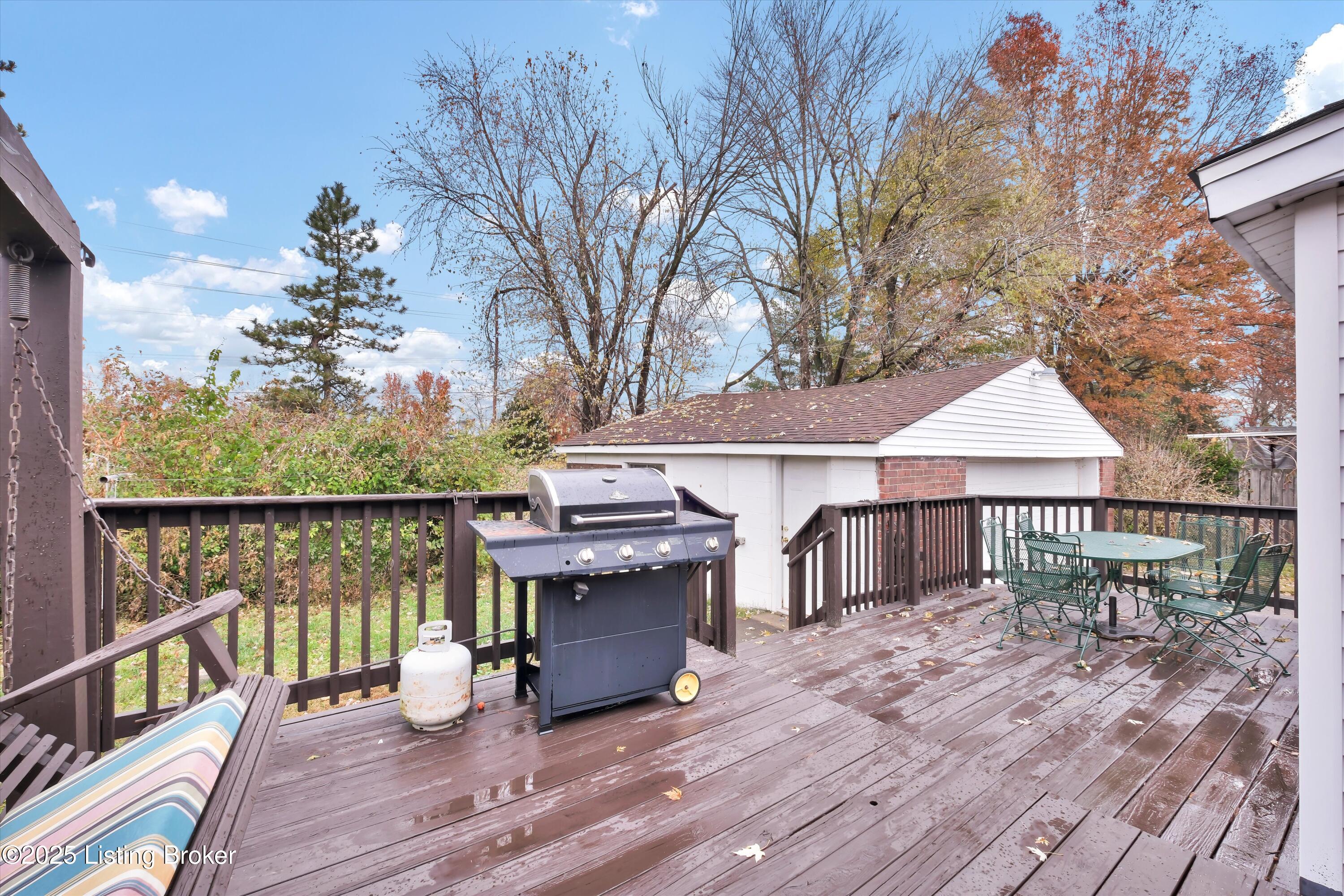7509 Sherrard Dr