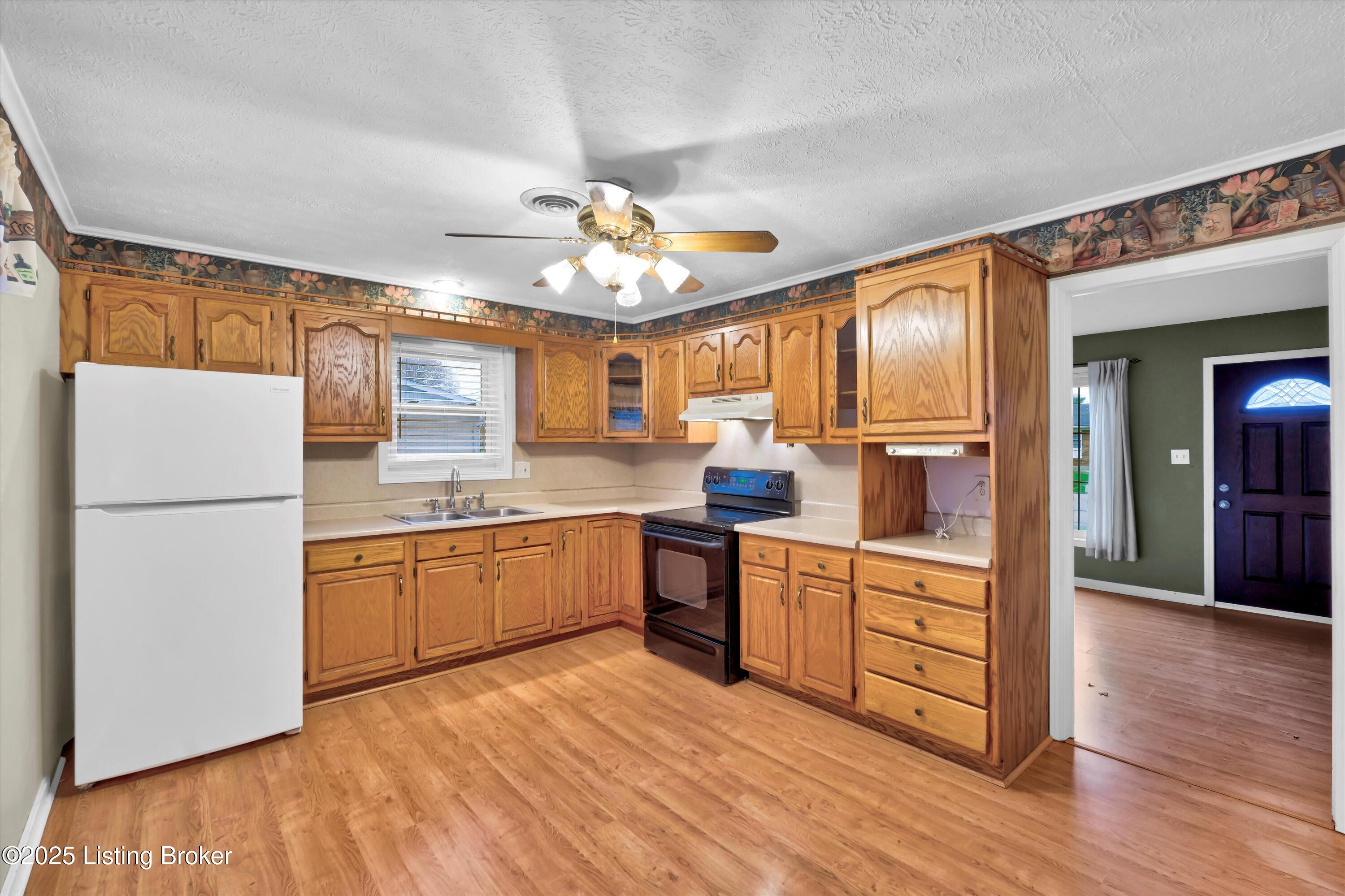 7509 Sherrard Dr