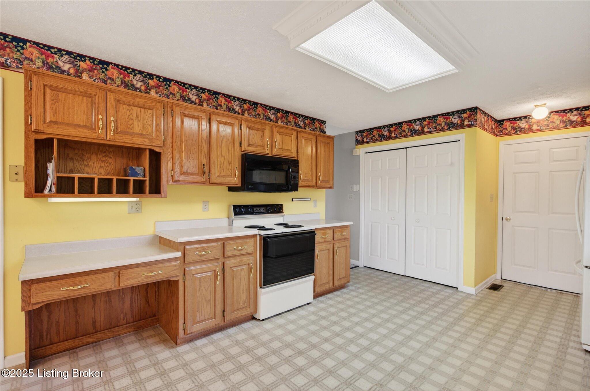 213 Winding Way