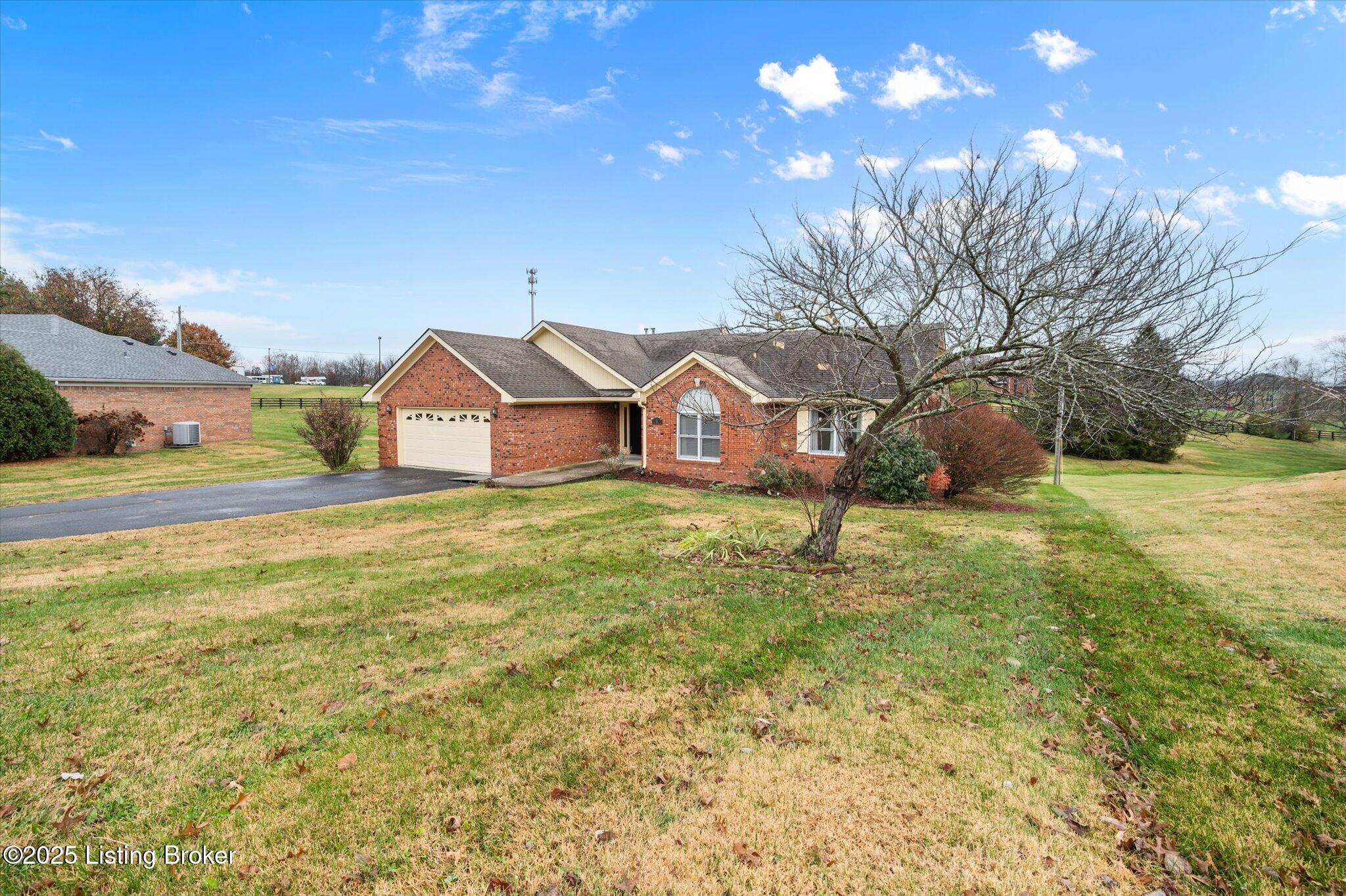213 Winding Way