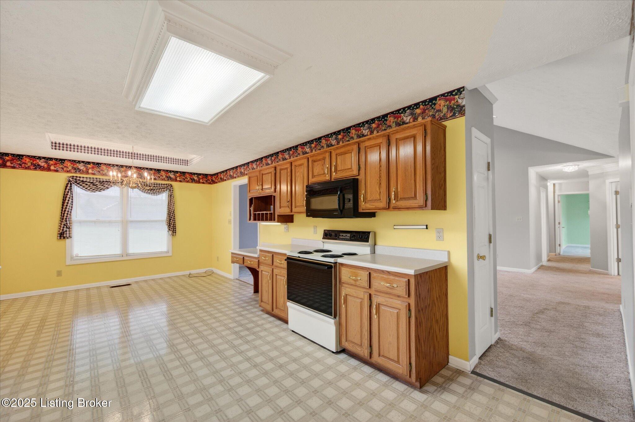 213 Winding Way