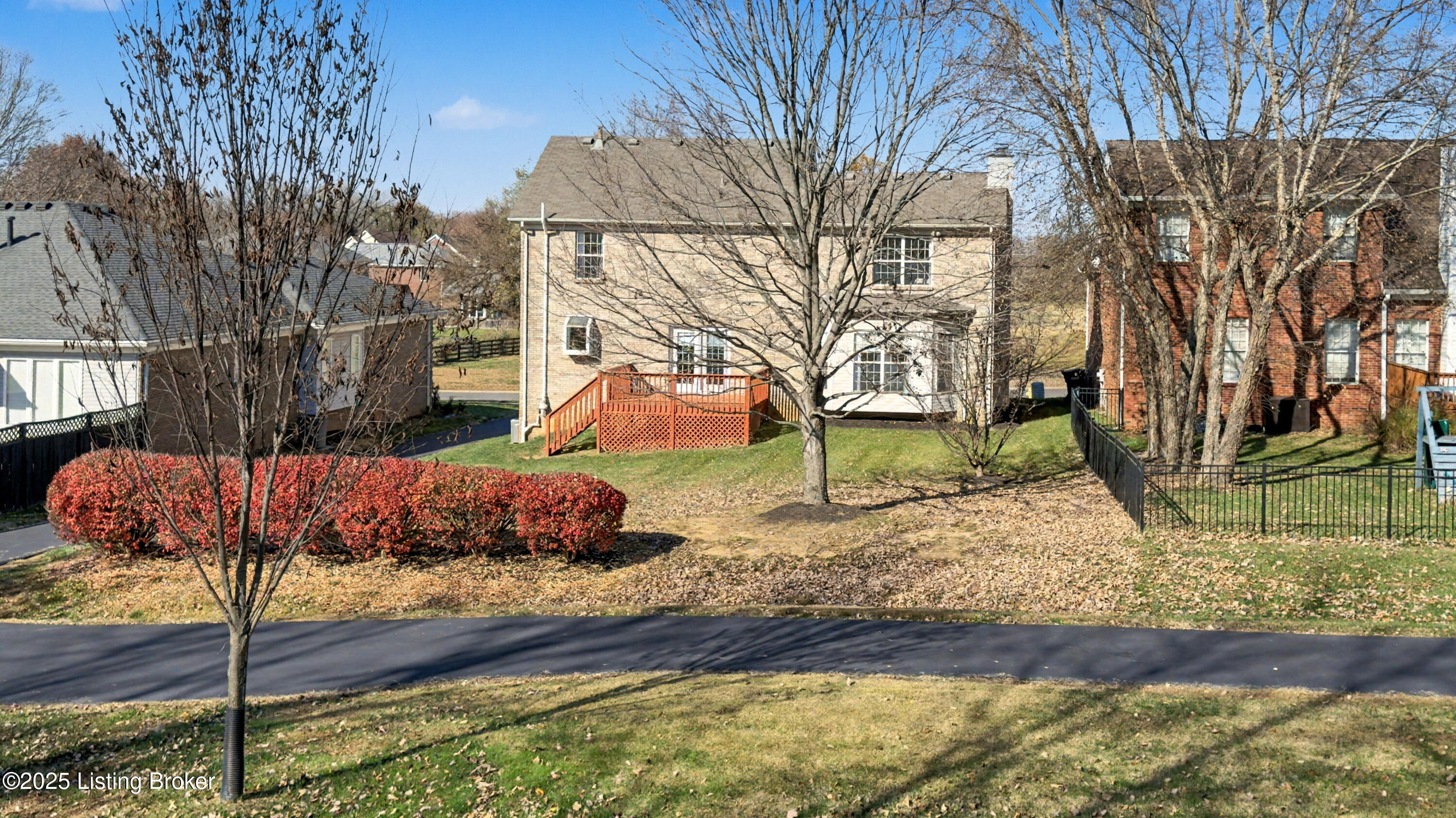 10906 Lake Vista Ct