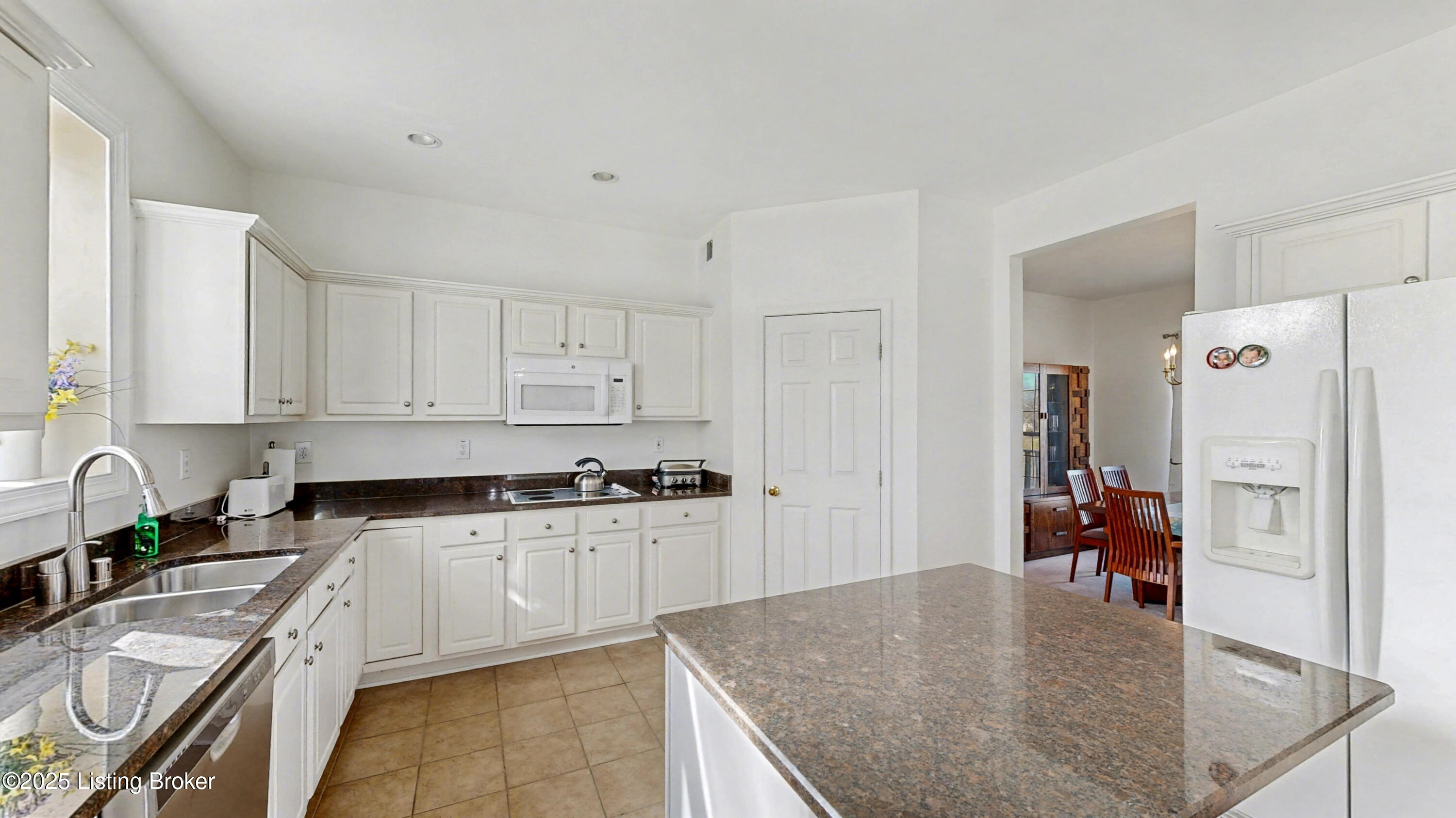 10906 Lake Vista Ct